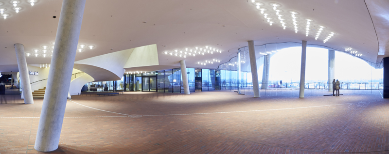 Elbės filharmonijos „burlaivis“ tapo žymiausiu Hamburgo uostamiesčio „landmarku“ (arch. Herzog & de Meuron)