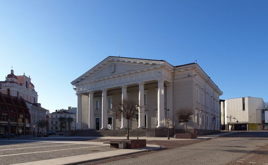 Vilniaus rotušė (arch. Laurynas Stuoka-Gucevičius, 1799). Nuotrauka Almanto Bružo. 