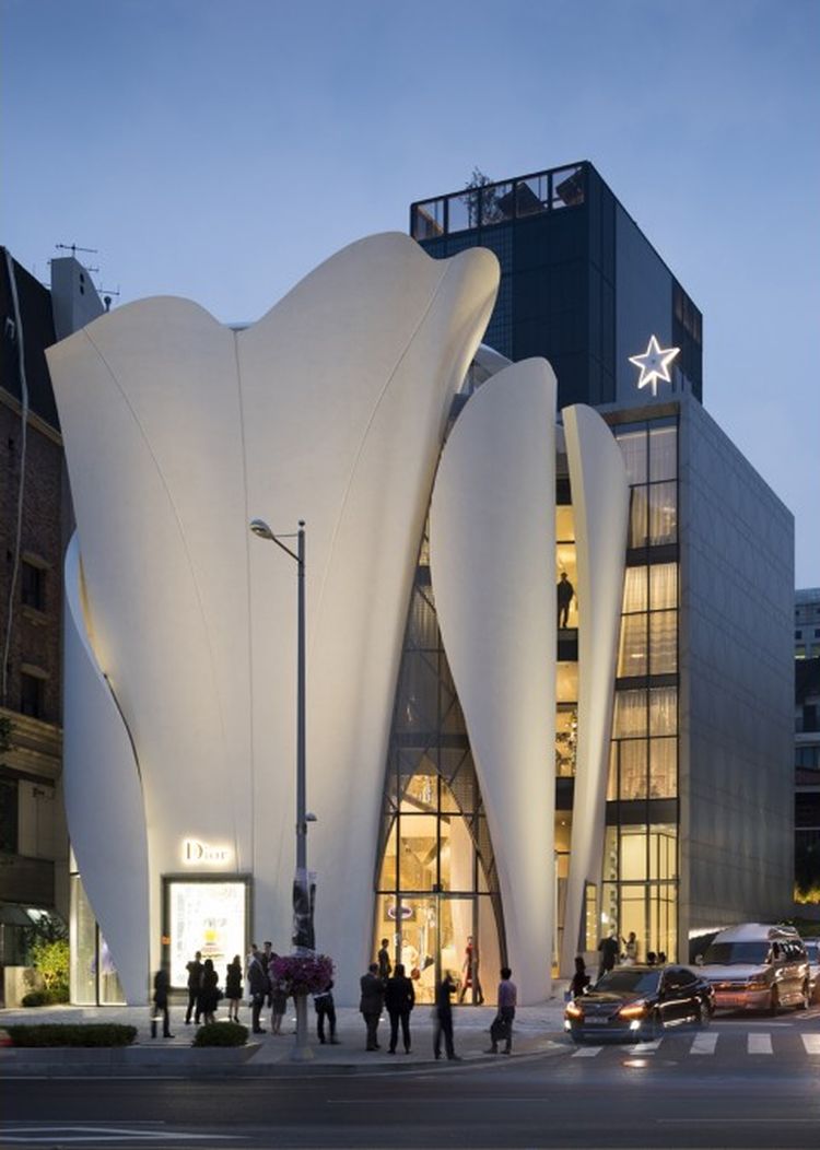 „Dior“ namai Seule, arch. Ch. de Portzamparc (2015)
