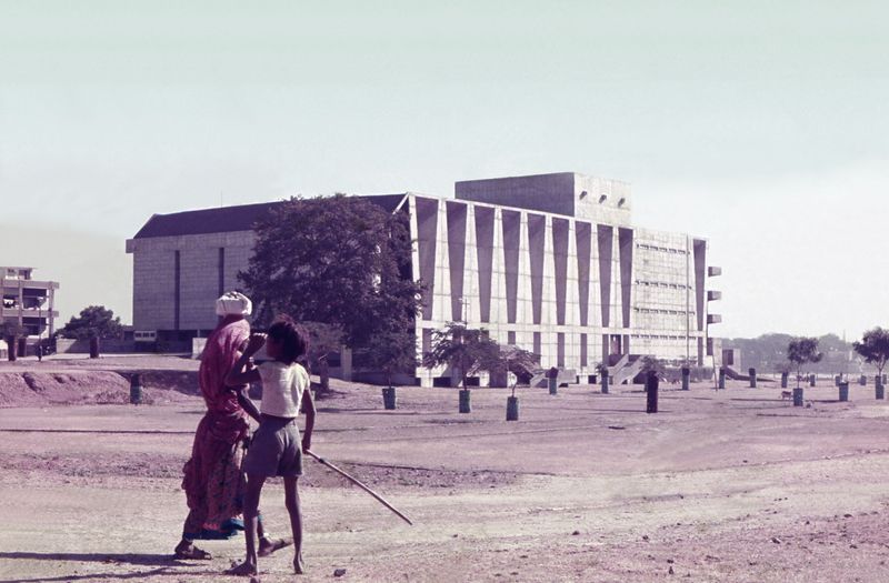 Tagorė salė, arch. B.Doshi, 1967 m. Foto: Vastushilpa fondo. 