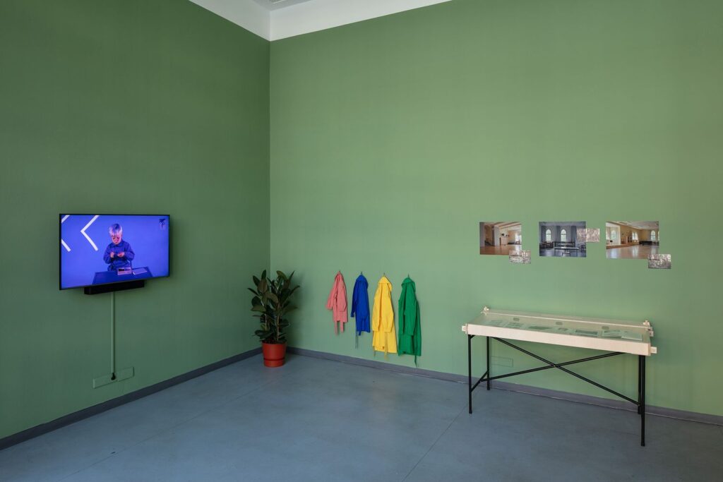„Žalioji mokykla“ parodos fragmentas galerijoje „Wedding“, I.Epnerė, 2020 m. Foto: Thomas Bruns. 