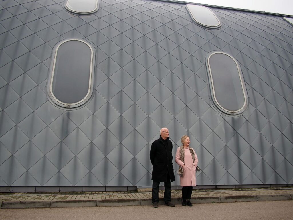 Architektas Jurgis Rimvydas Palys Karinių pajėgų paieškos ir gelbėjimo postą S.Dariaus ir S.Girėno aerodrome suprojektavo kartu su savo dukra architekte Ieva Jurgita Veilandiene. Foto: @PILOTAS.LT