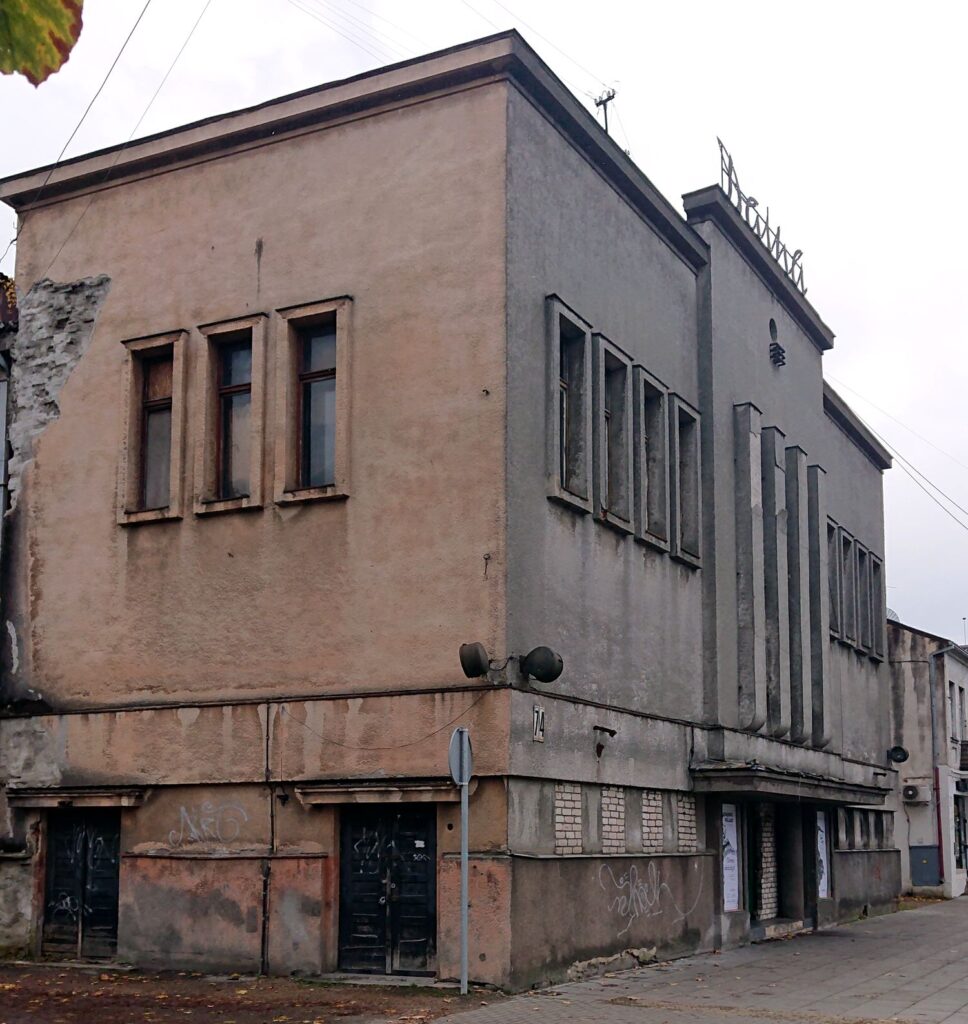 Kino teatras „Daina“ (arch. S.Kudokas, 1934 m.) ilgus metus stovėjo apleistas. Foto: ©PILOTAS.LT