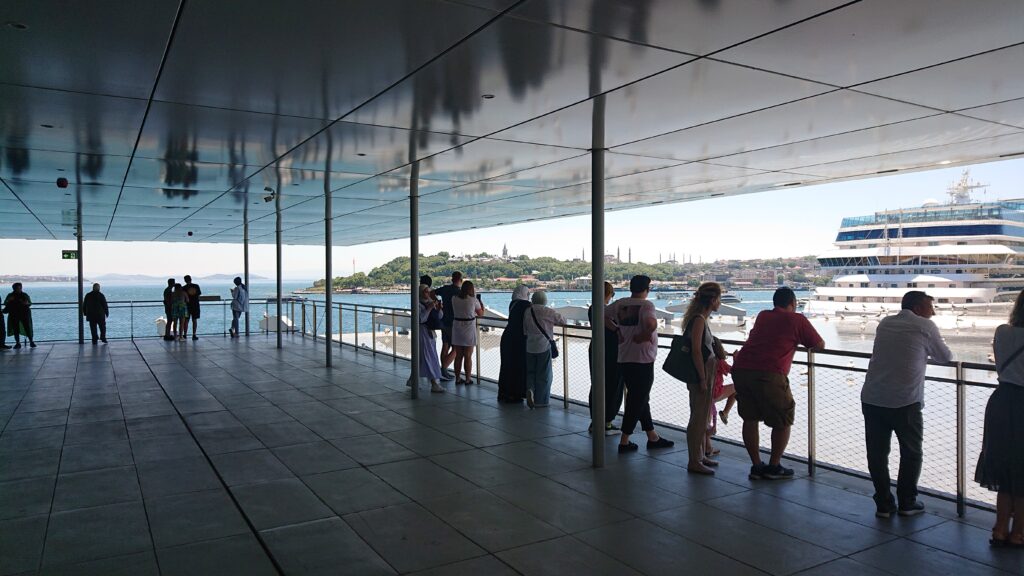 Stambulo modernaus meno muziejus. Vaizdas iš terasos (arch. R.Piano). Foto: ©PILOTAS.LT