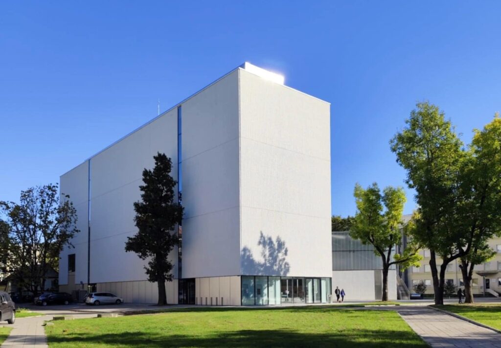 Meno centras „Stasys Museum“ Panevėžyje („IMPLMNT architects“ (arch. Aurimas Syrusas, Greta Šidlauskaitė, Ričardas Bertašius). 