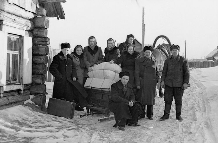 Iš parodos „Ne tik šaknys. Pagal Juozo Lukio (1927–2001) Sibiro archyvo nuotraukas. 