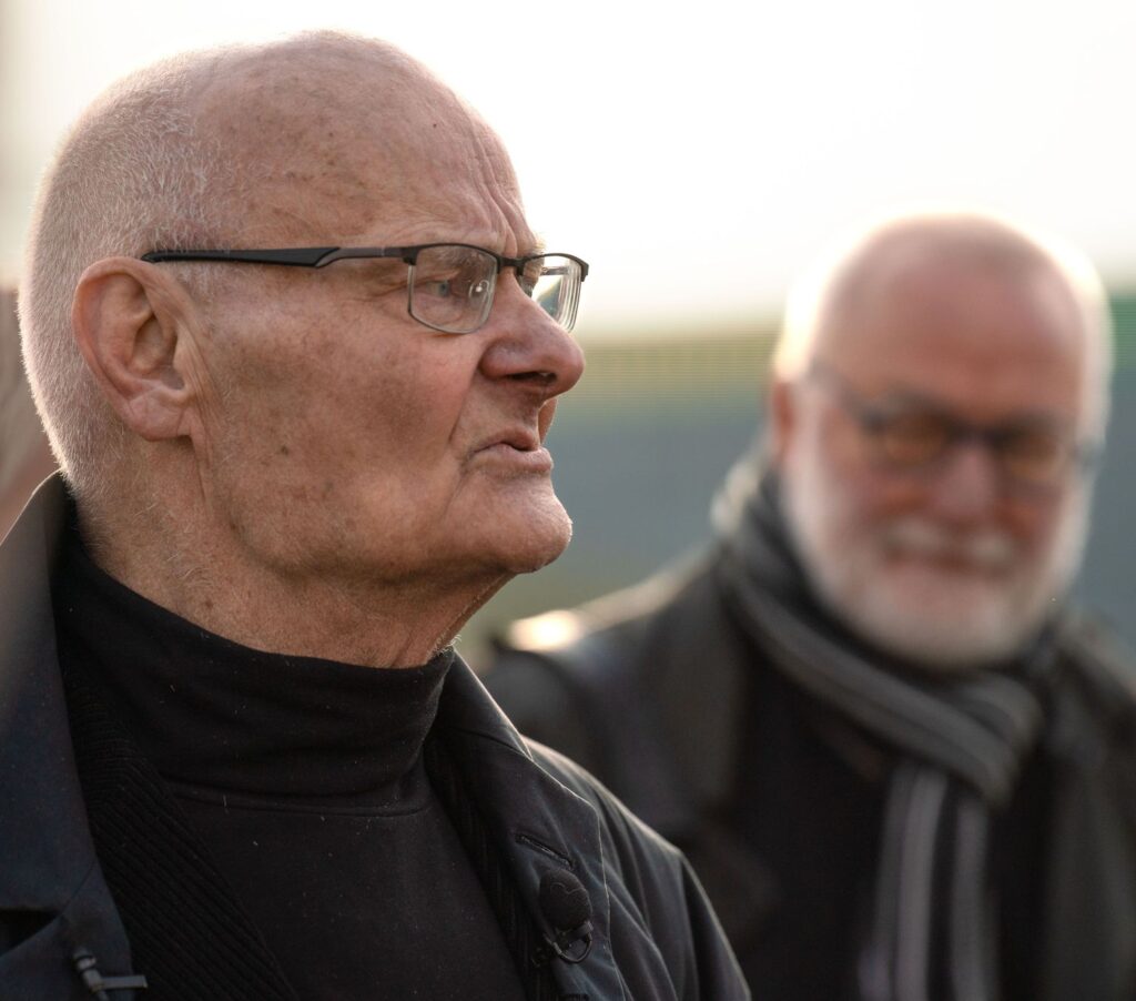 J.R.Palio iškalba ir auditorijos įtrauktis buvo labai vertinami ne tik architektų, bet ir architektūra besidominčių kauniečių. (pėsčios paskaitos „Palio metai“, 2022 spalis. Foto: D.Petrulis).