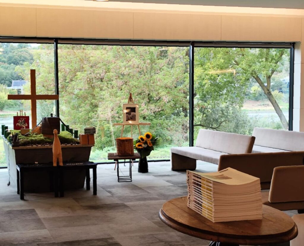 Ką tik pasaulį palikusio architekto ir redaktoriaus Audrio Karaliaus garbei po beveik trijų dešimtmečių istorinis 1-asis žurnalo „Arkitektas“ numeris atgimė 500 egzempliorių tiražu bei, kaip ir kadaise, pasklido tarp kolegų, bendraminčių, inteligentų... Foto: Almanto Bružo. 