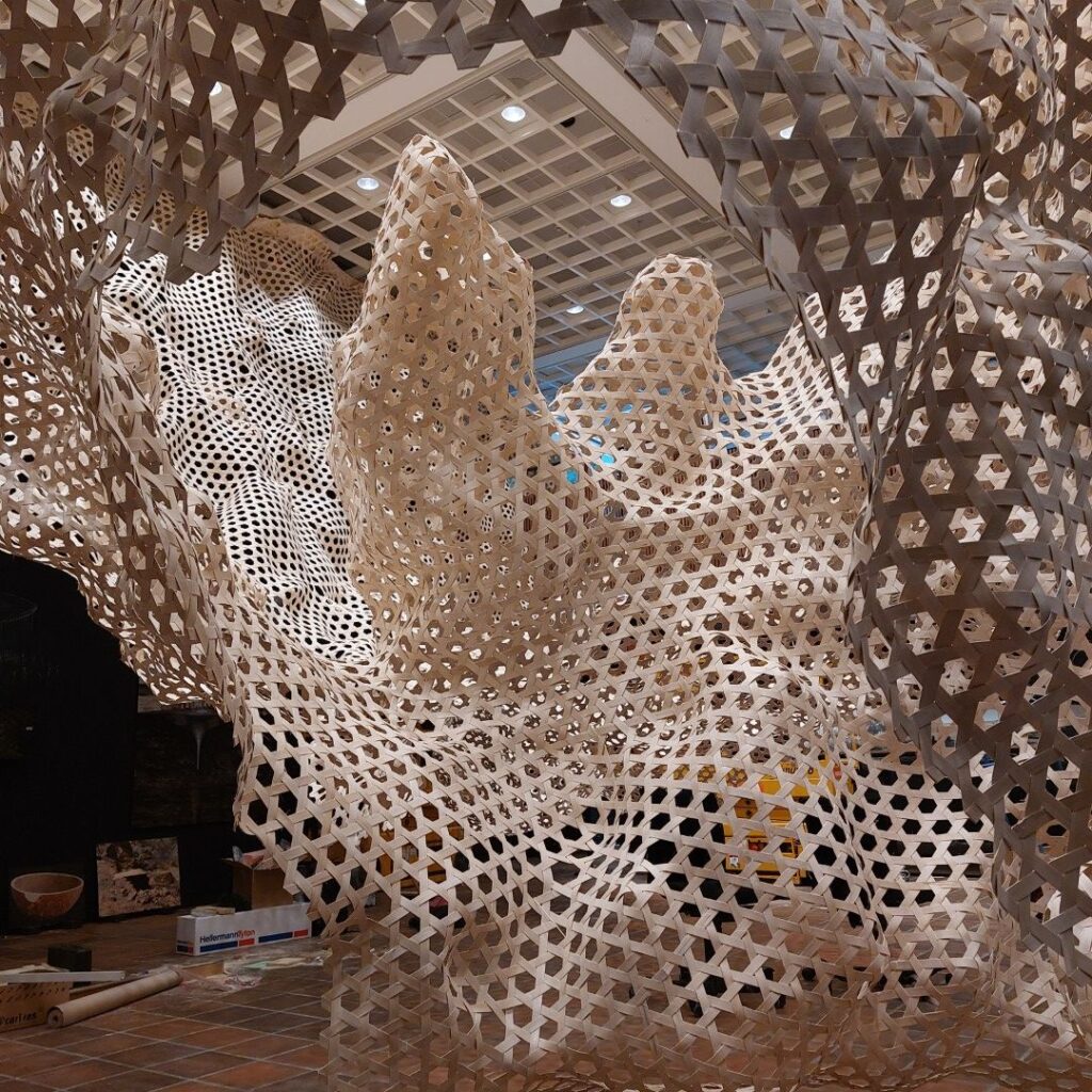 Jungtinės Karalystės paviljonas Venecijoje (autoriai Cave Bureau, kuratoriai Phil Ayres, Jack Young).