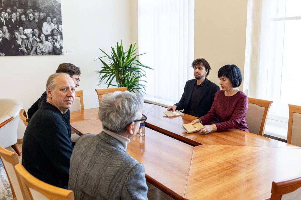 Kultūros ministrė Vaida Aleknavičienė surengė skubų susitikimą su Nacionalinio architektūros instituto bei Lietuvos architektų sąjungos atstovais. Foto: P.Peleckis / BNS