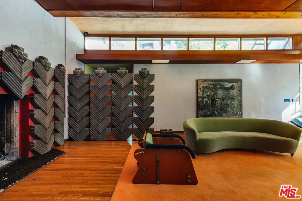 Davido Lyncho gyvenamasis-kūrybinis kompleksas Holivudo kalvose. Foto: Zillow. 