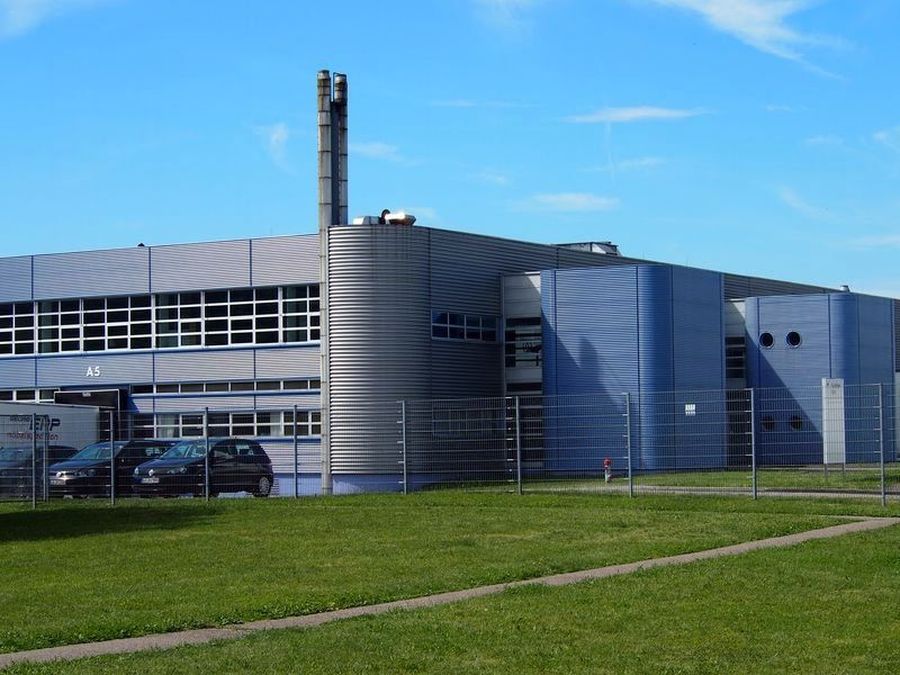 Kompanijos „Vitra“ miestelio fabriko pastatai (arch. N.Grimshaw, 1983 m.). 