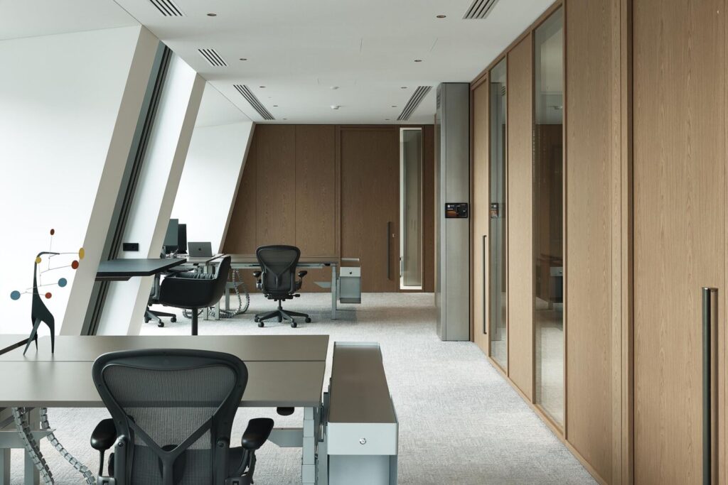 Verslo centras „L34“ Vilniuje (arch. „Aketuri architektai“; SPV R.Vaitekonytė-Mačiulienė, SPDV, M.Rekevičienė, arch. G.Griušytė, J.Karazo). Foto: N.Tukaj. 