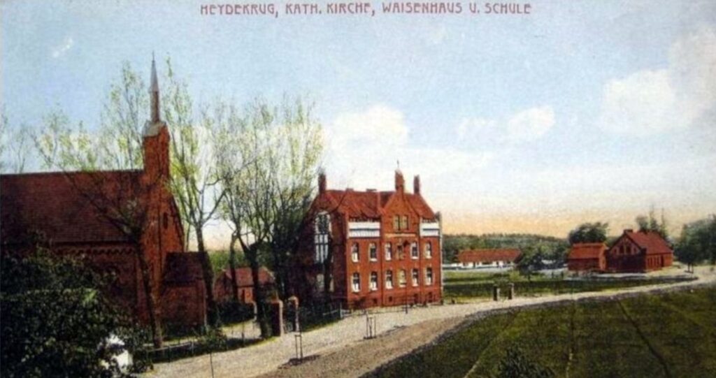 Šilutės Šv. Kryžiaus bažnyčios pastatų kompleksas XX a. pradžioje. 