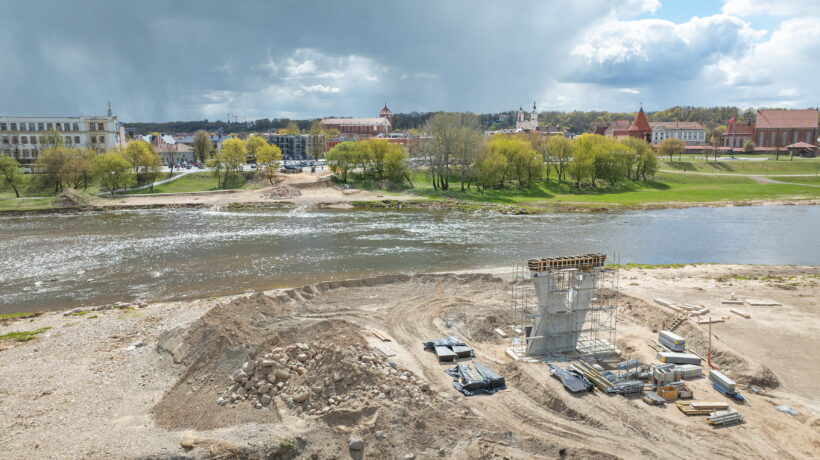 Kaune įsibėgėjo Brastos tilto per Nerį statybos. Foto: Kauno savivaldybės. 