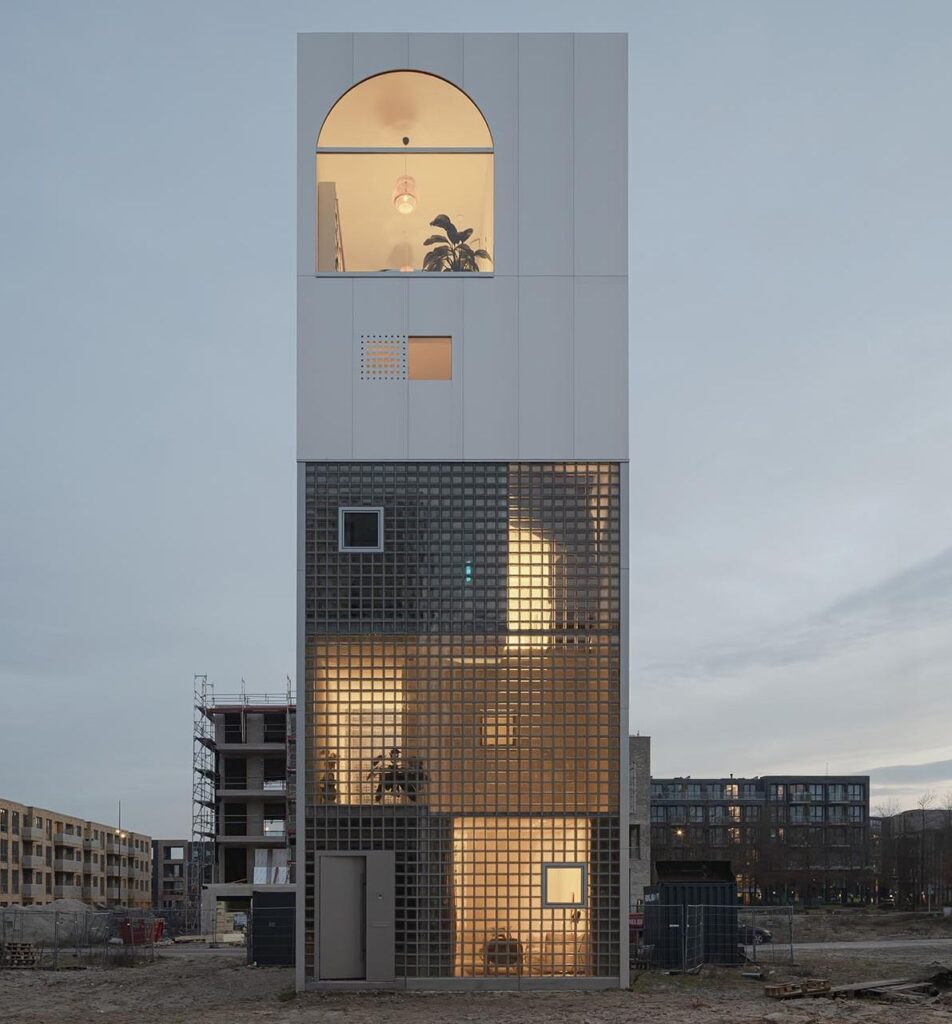 Šviesos namas“ Amsterdame (arch. studija „Studioninedots“). Foto: Sebastian van Damme.