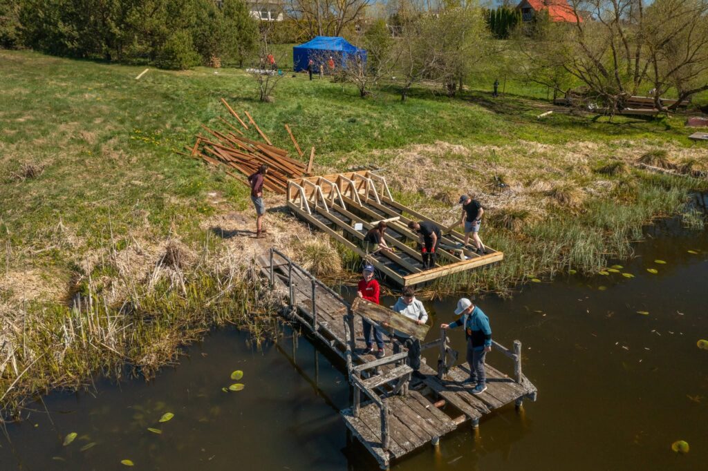 Projekto „Saulės taškas“ įgyvendinimas Tarnėnuose. Foto: P.Girdziušo. 