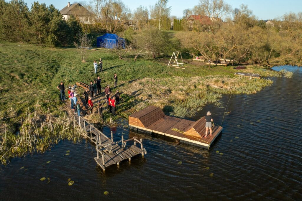 Projekto „Saulės taškas“ įgyvendinimas Tarnėnuose. Foto: P.Girdziušo. 