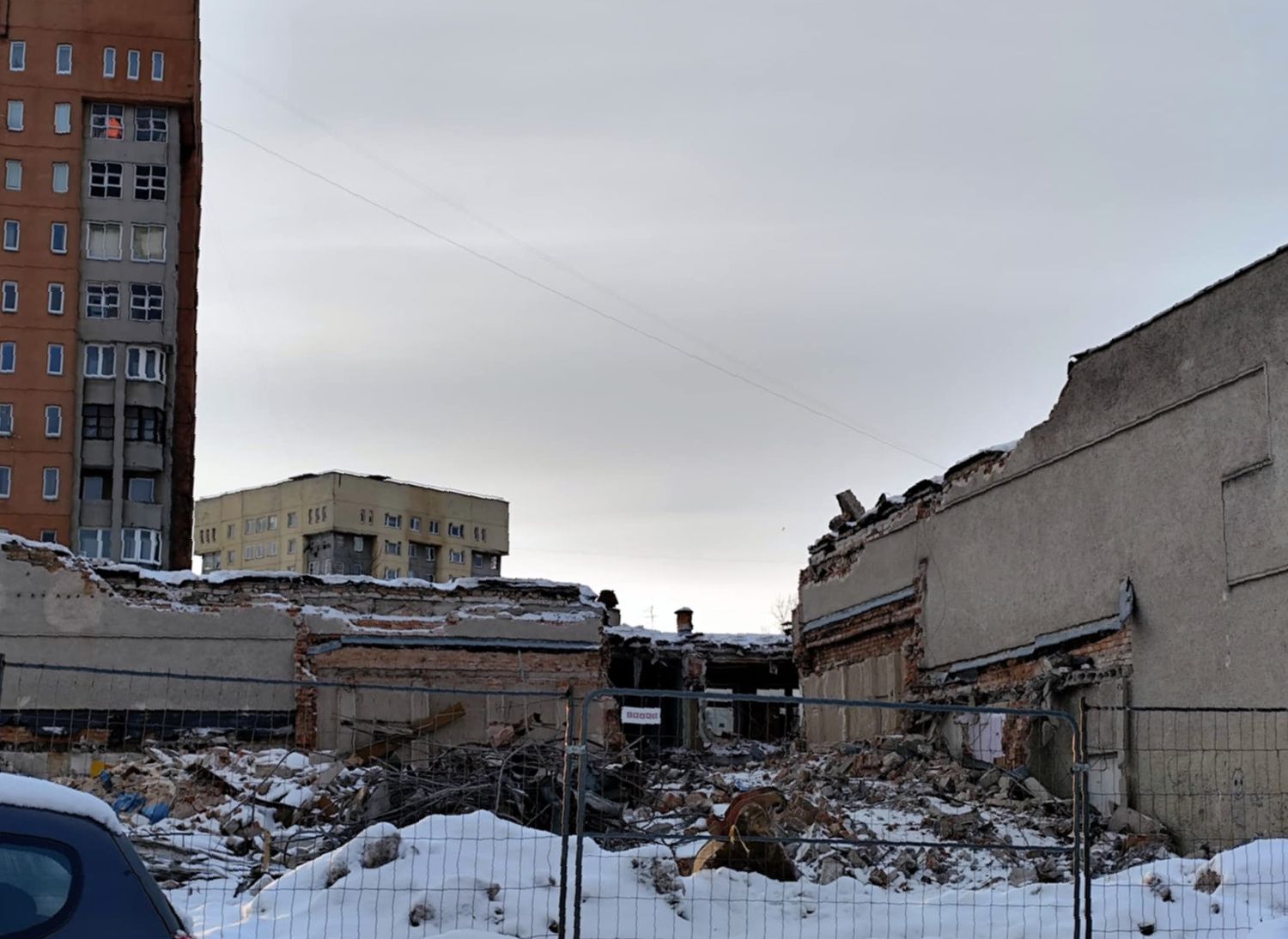 Griaunamas "Eigulių" kino teatras