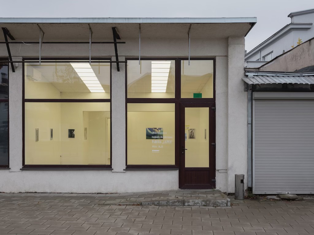 aviet_kn_260400_e01_xxx