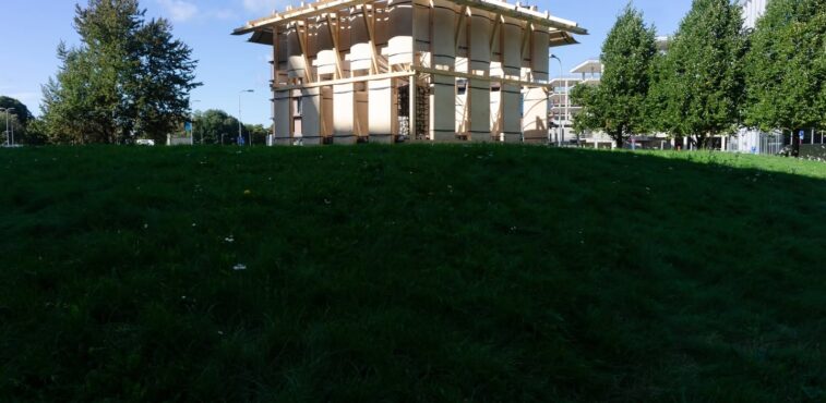 insta_es_260900_01_xxx